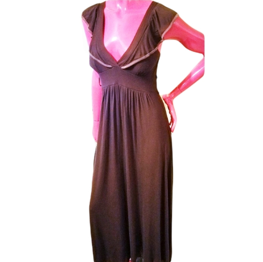 Cameo V Neck Ruffle Detail Maxi Dress Size Medium